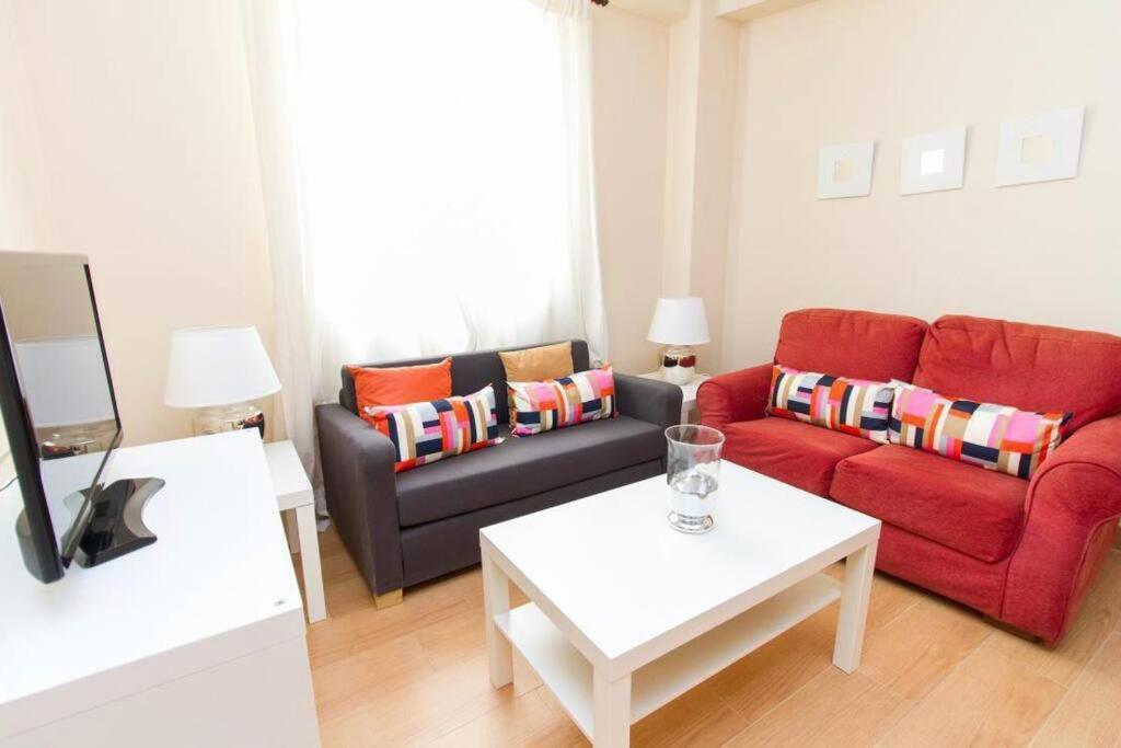 Apartmán Piso Junto A La Catedral, 4-5 Personas Màlaga Exteriér fotografie