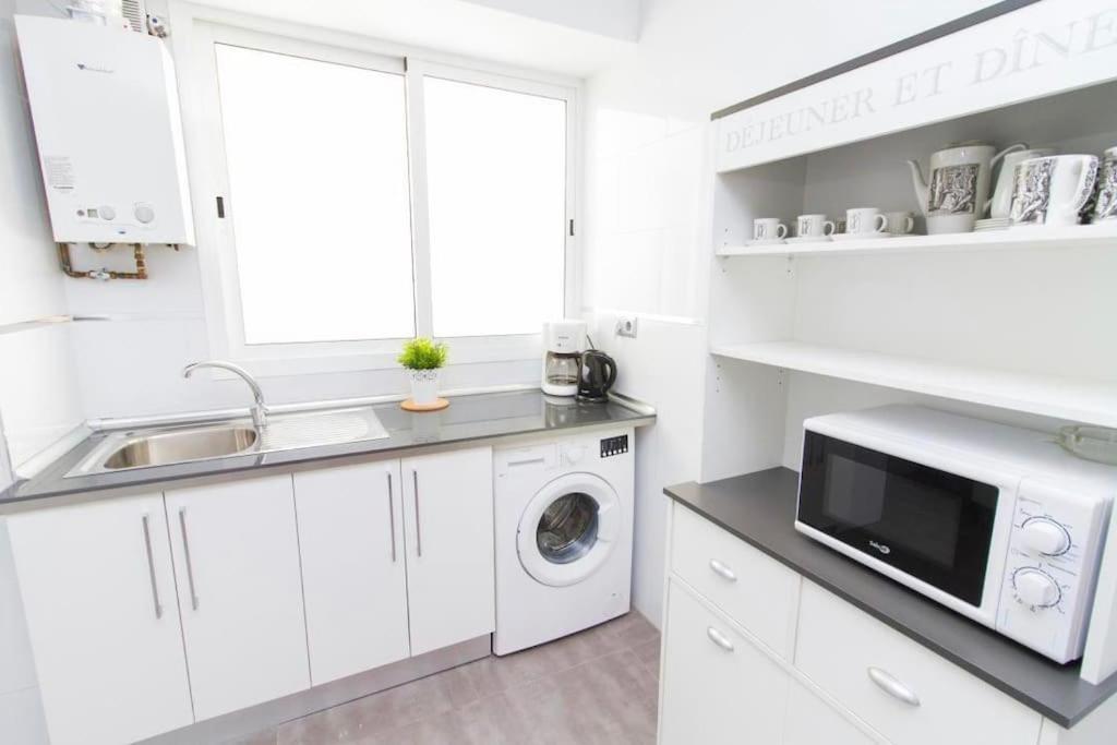 Apartmán Piso Junto A La Catedral, 4-5 Personas Màlaga Exteriér fotografie